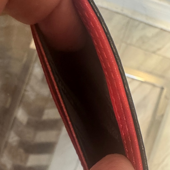 Runbox Black and Red Wallet with money clip - Picture 5 of 6
